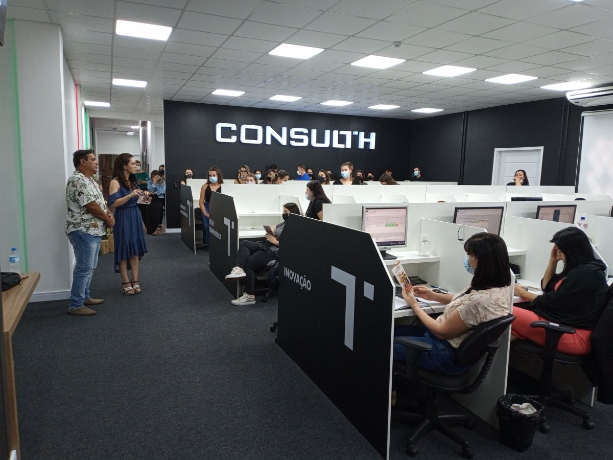 Coordenadores Visitam Empresa CONSULTRH - SINDASPI-SC